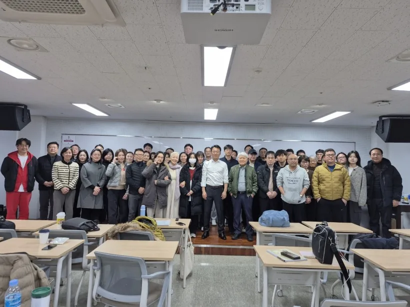 33기 기초반 수강생 단체 사진